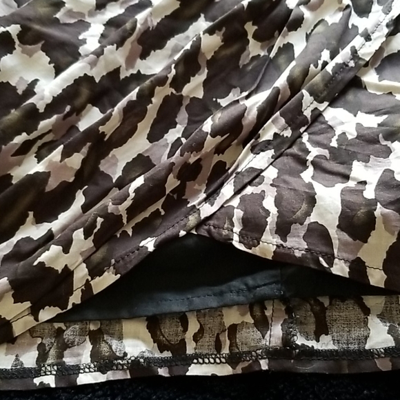 Leopard print short skirt. - Picture 4 of 5